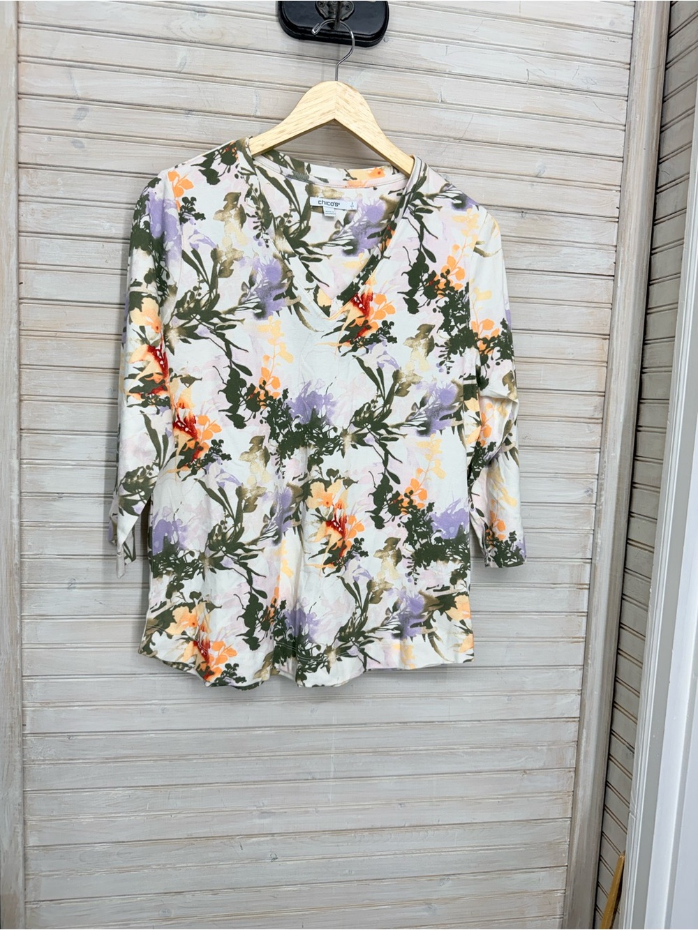 Chico's 2 or L Floral V-Neck 3/4 Sleeve Top in Cream, Olive, Lavender & Orange